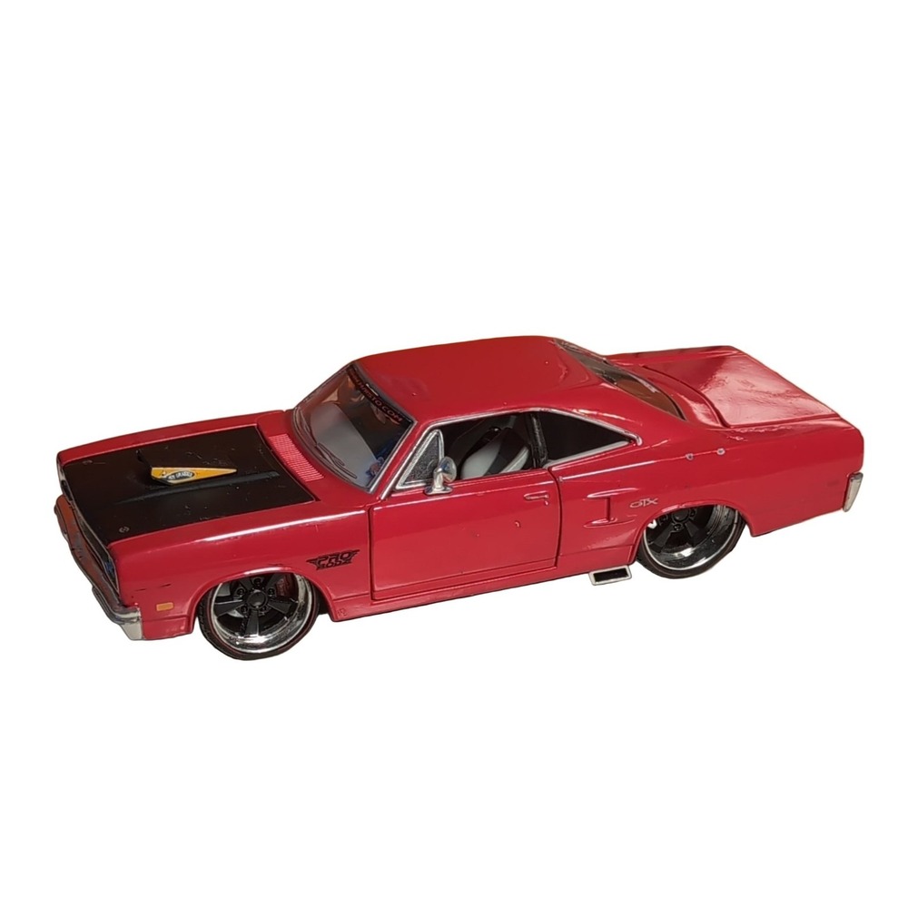 Maisto 1970 Plymouth GTX Pro Rodz 1:24 Diecast Model Car Red‎ Custom